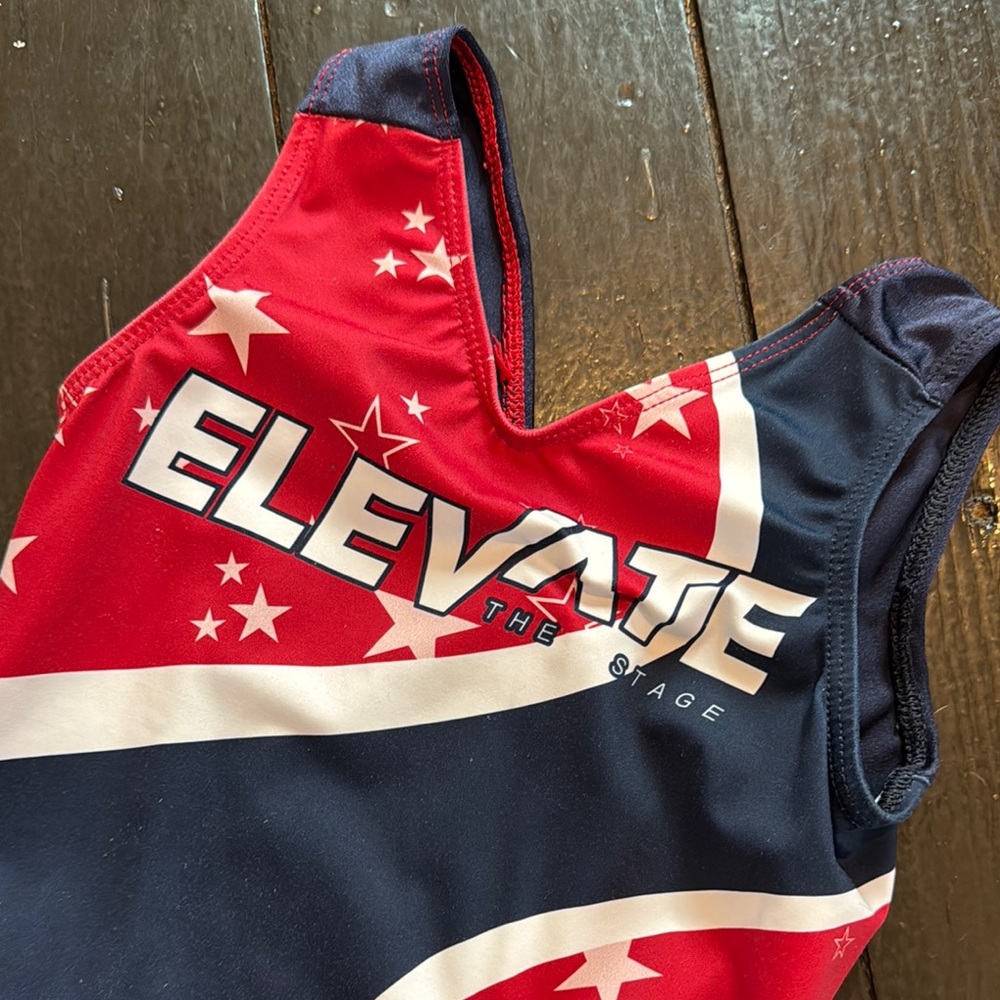 GK Elevate the Stage Gym Leo